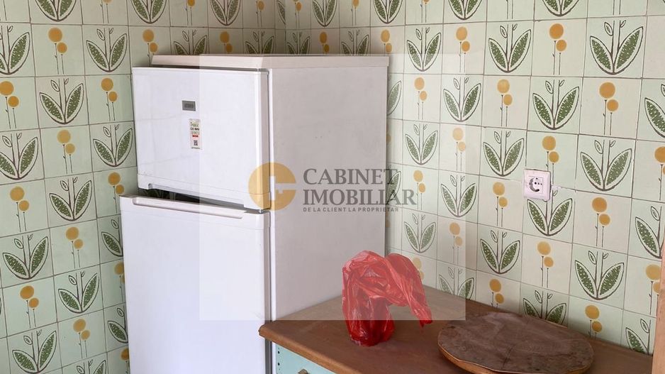 2 Camere - 50MP | 1980 | Metrou Lujer la 2 minute - Poză 8