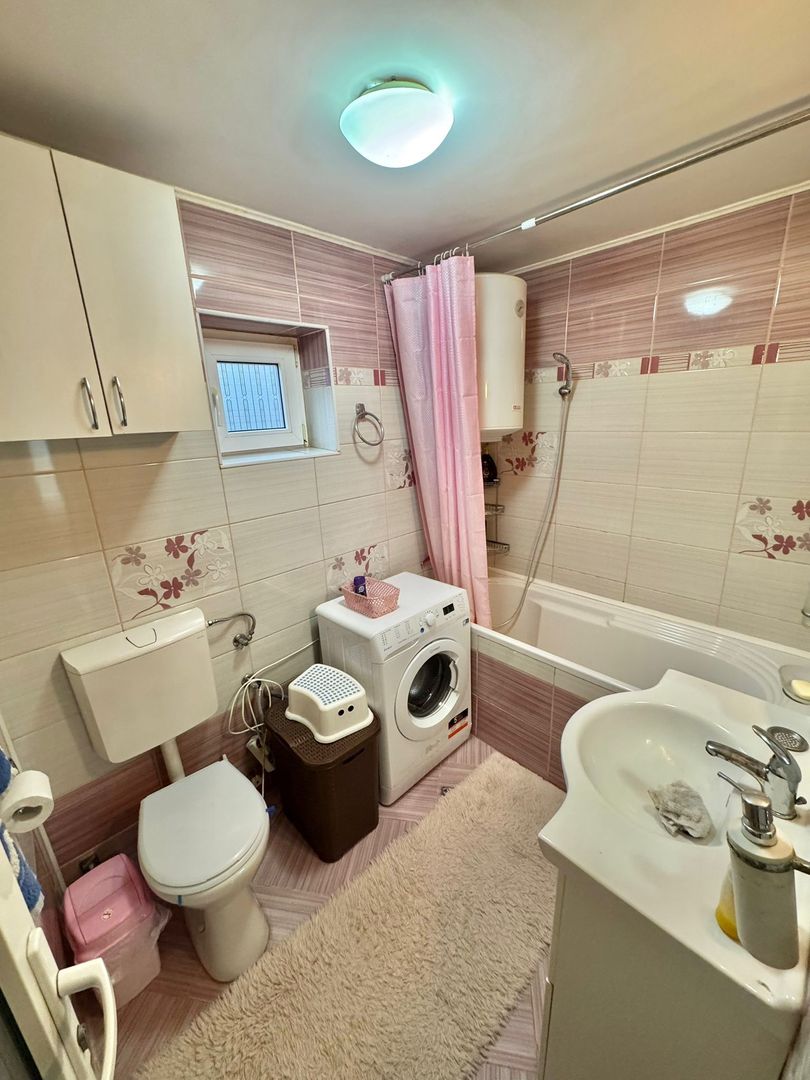 De vânzare casă cu 4 camere, garaj - Poză 7