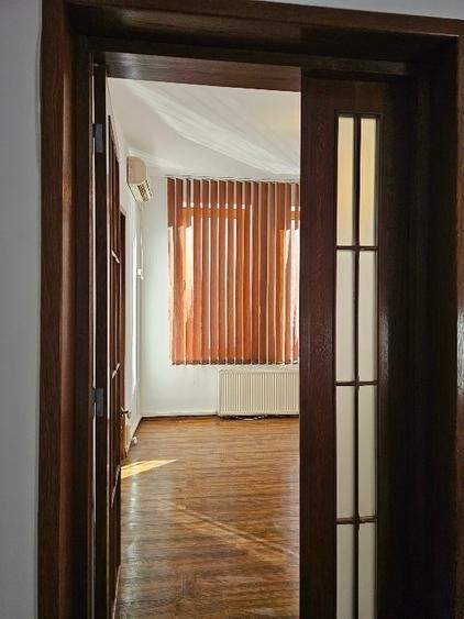 BRASADAS inchiriaza vila RENOVATA Unirii - Poză 13