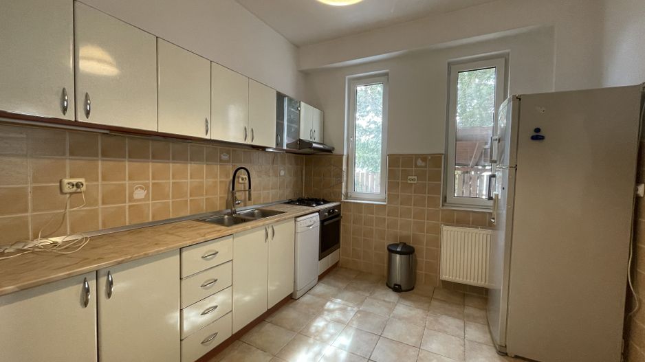 VILA CU 5 CAMERE LA INCHIRIERE LANGA BRITISH SCHOOL - Poză 2