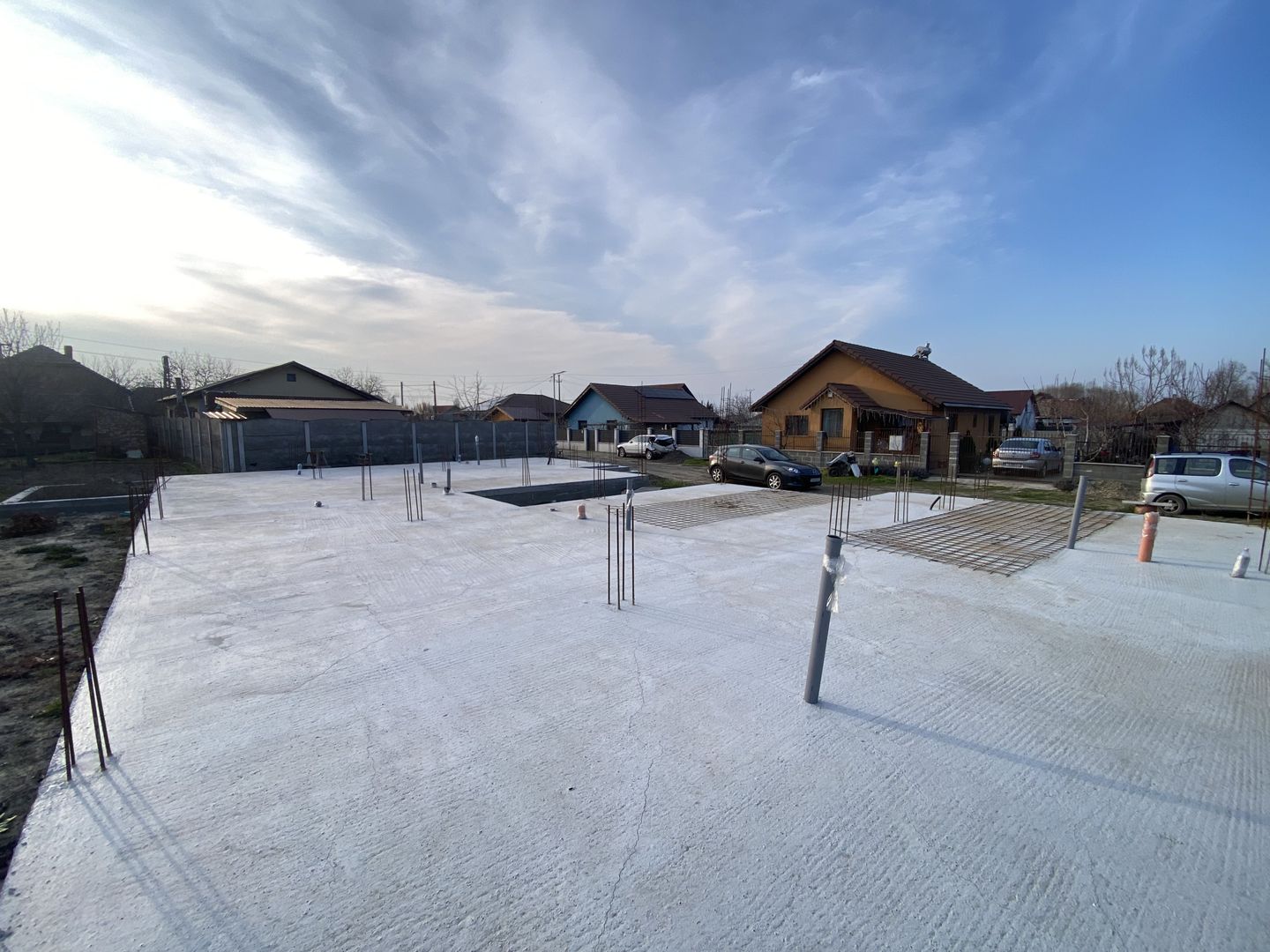 COMISION 0%, Duplex 200 mp, Teren 704 mp, Utilitati , Utvin, Centru - Poză 3