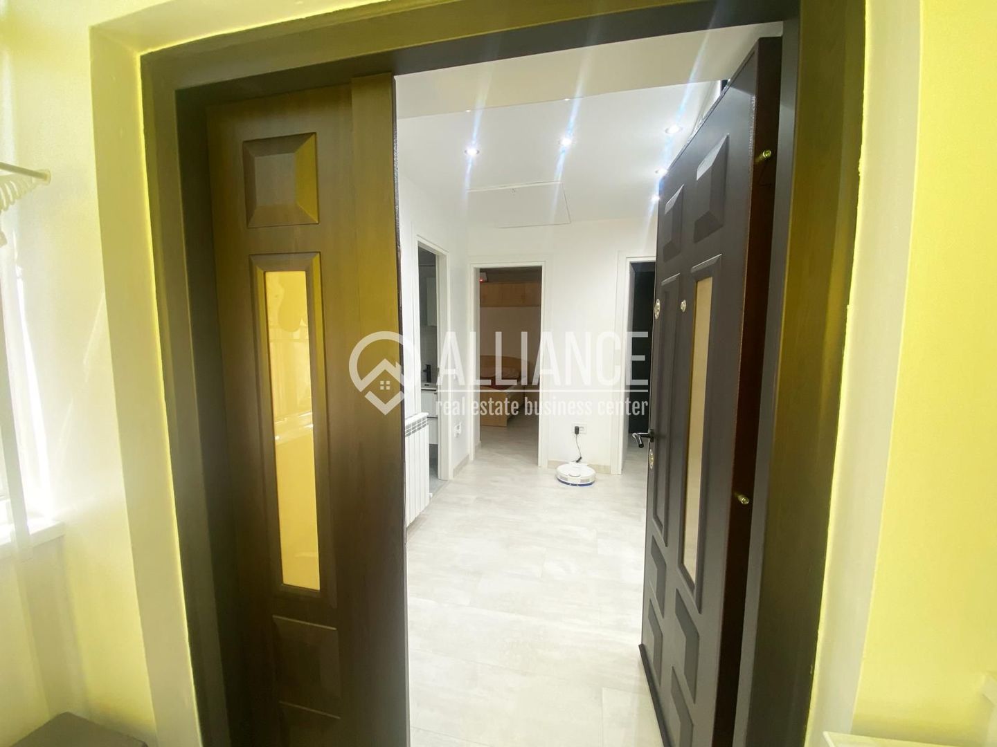 Valu lui Traian (COD 07) Casă  3 camere cu teren  de 930 mp - Poză 6