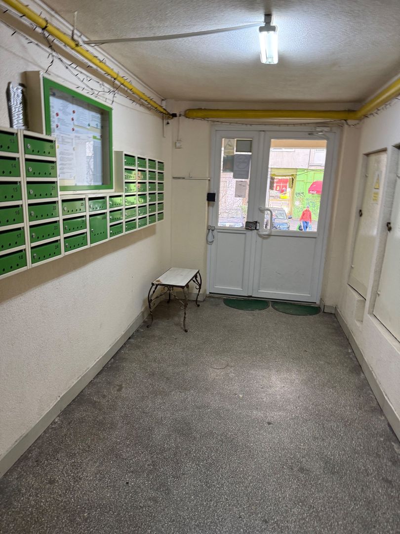 Ap 4 camere 67 mp Mega mall-bloc izolat termic-terasă refăcută! - Poză 18