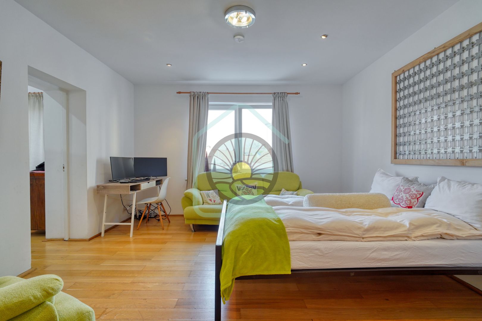 CASA INDIVIDUALA- DEALUL CETATII BRASOV - Poză 6