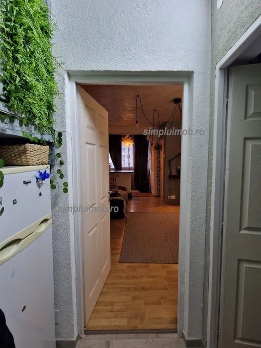 Metrou Dristor garsoniera mobilata renovata - Poză 6