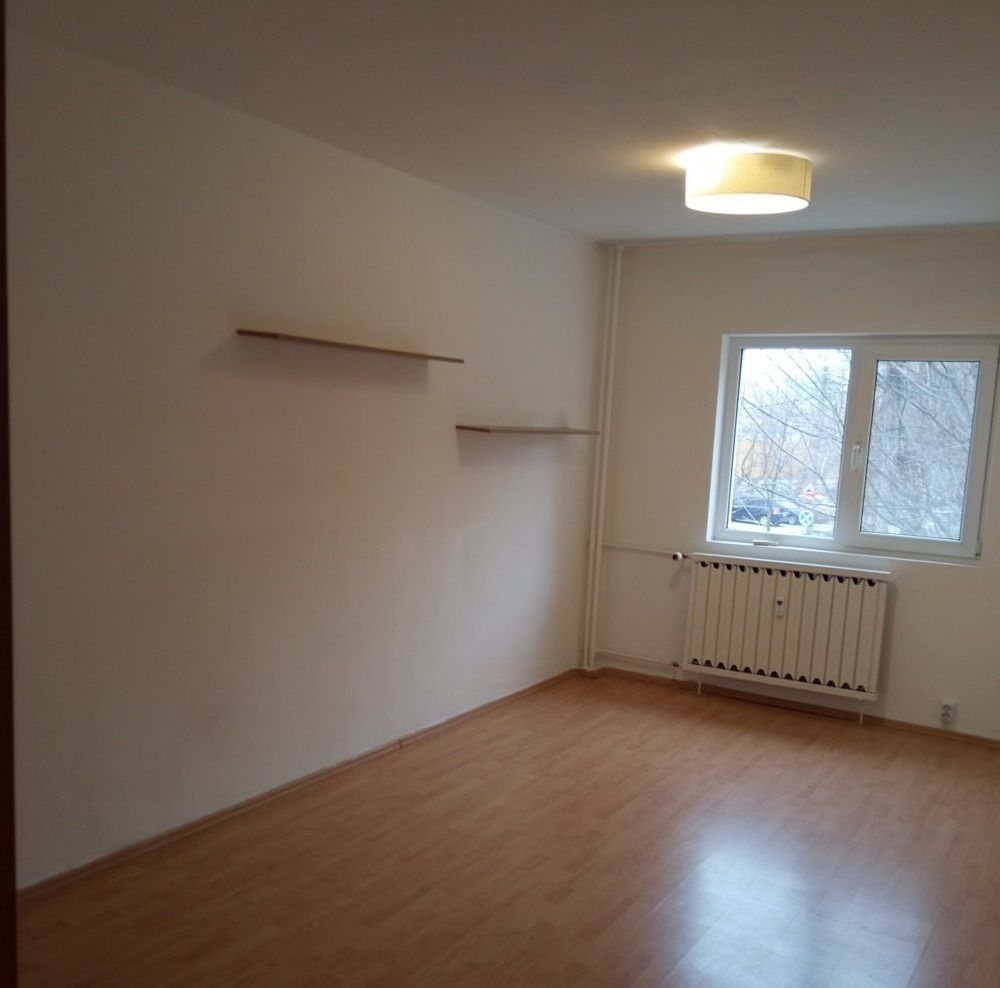 Închiriez apartament 3 camere nemobilat Str Avionului Sector 1 - Poză 6