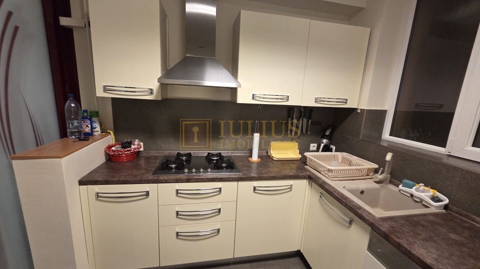 3 camere-107 mp, situat intr-o vila, loc de parcare, centrala gaz - Poză 31