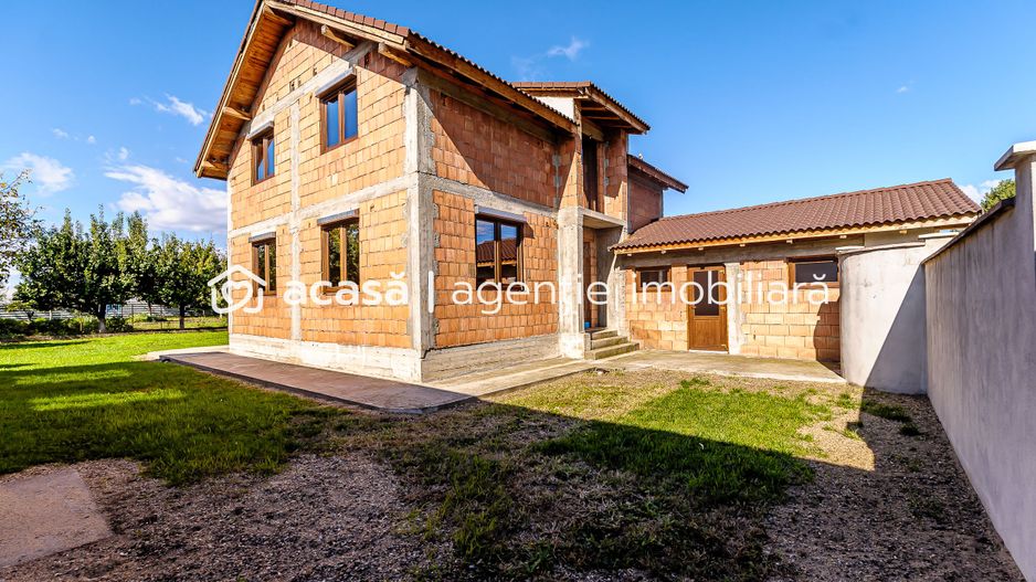 Casa noua 5 camere, la rosu, în Sofronea comision 0 la cumpărare - Poză 4