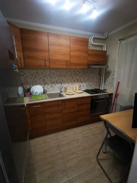 AP. 3 CAMERE DRUMUL TABEREI, RENOVAT, METROU 2 MINUTE, MOBILAT MODERN - Poză 4