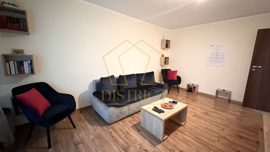 Apartament spatios cu 3 camere | Calea Sagului - Poză 2