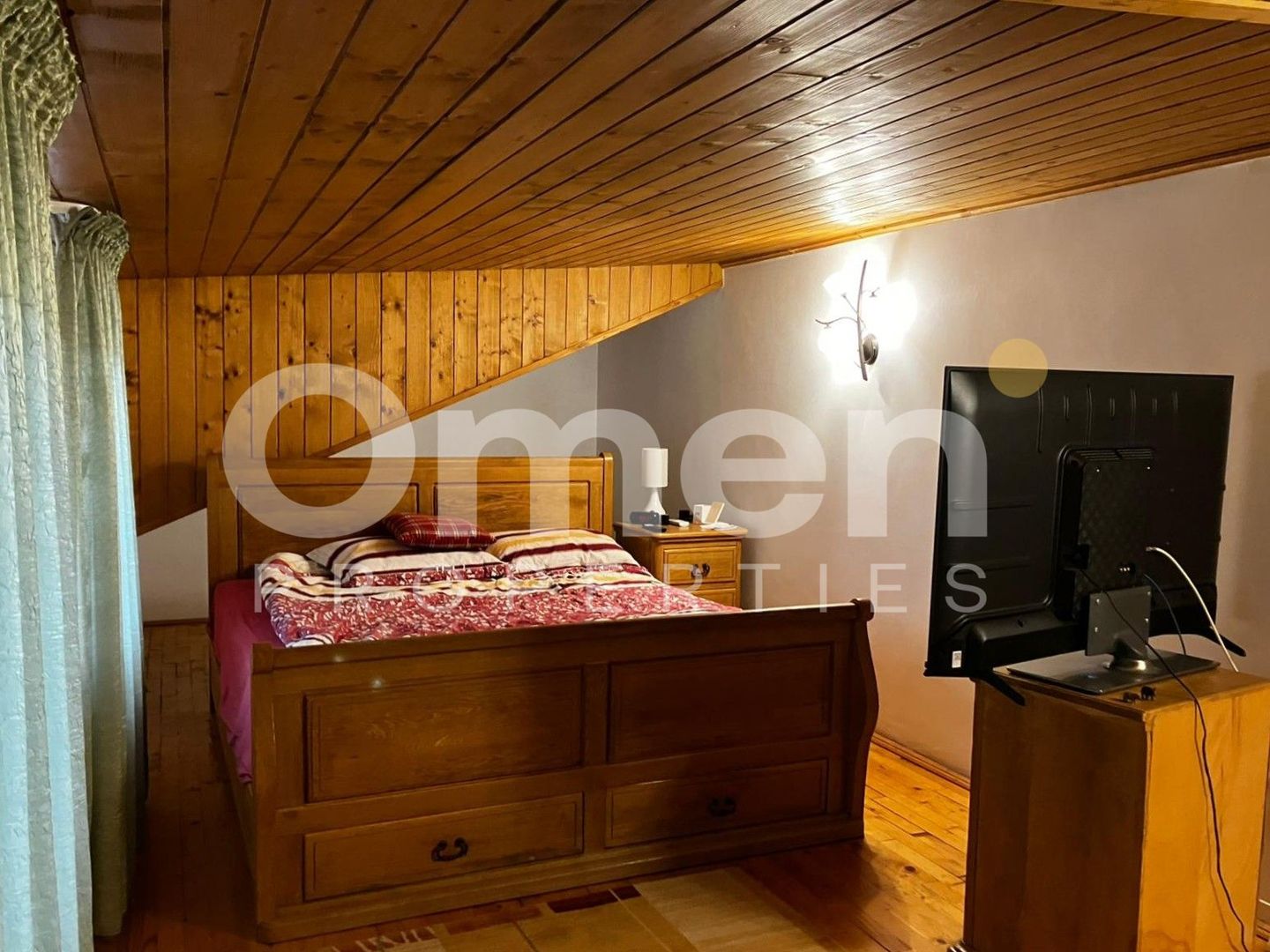 Vilă de închiriat – 260 mp utili, teren 1300 mp, 5 dormitoare, 3 băi, 3 balcoane - Poză 22