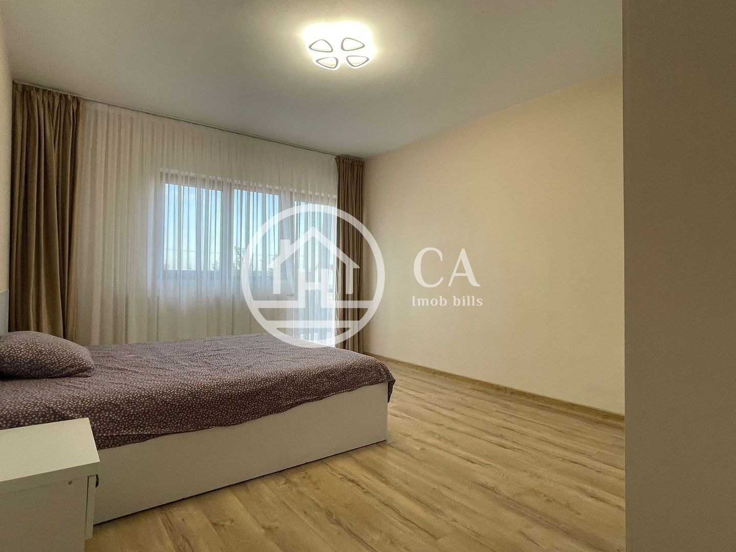 Casa de închiriat  Duplex cu 10 camere în Sanmartin, Oradea - Poză 32