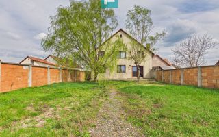 Casă spațioasă în Sântana - Poză 33