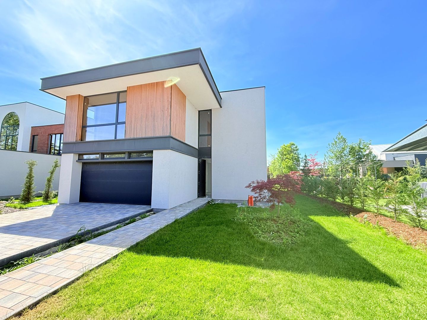 Vilă modernă de vânzare | 5 camere | Dumbrava Vlăsiei | Teren 750 mp - Poză 1