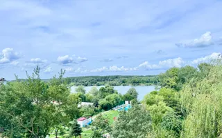 Hotel 20 camere Delta Dunarii 50 m deschidere teren 6000 mp acces auto - Poză 46