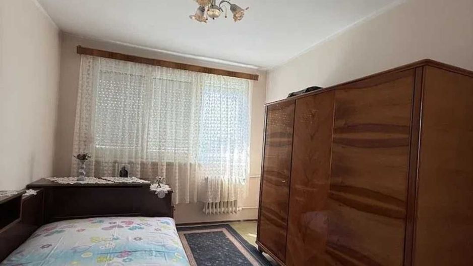 apartament de vanzare - Poză 1
