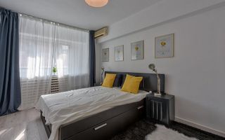 Apartament superb de 3 camere zona Universitate - Poză 2