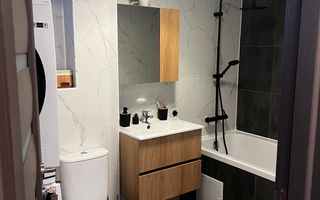 Apartament ultrafinisat 2 camere curte proprie si parcare in Selimbar - Poză 9