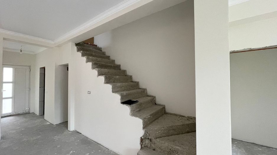 Duplex desparțit - 5 camere și 3 băi- Moșnița Nouă - Poză 4