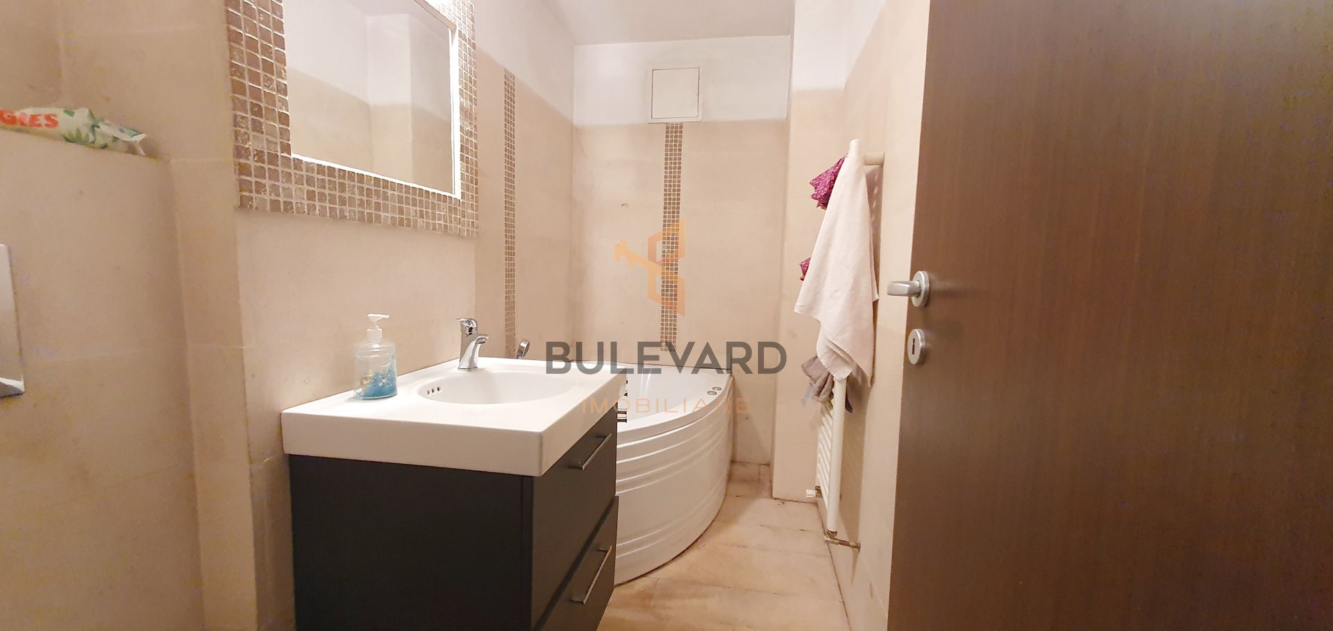 Apartament cu 4 camere decomandat, zona Calea Dorobantiilor! - Poză 13