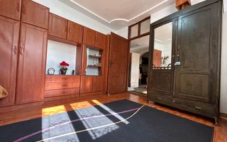 Casă de vânzare în Cisnădie – zonă centrală - Poză 5