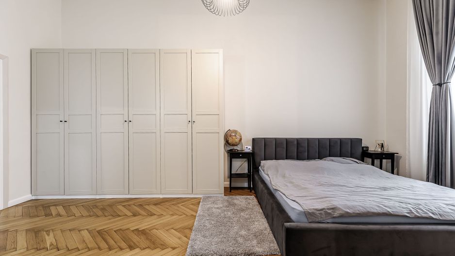 PROPRIETATE VÂNDUTĂ Apartament premium cu 3 camere Ultracentral - Poză 10