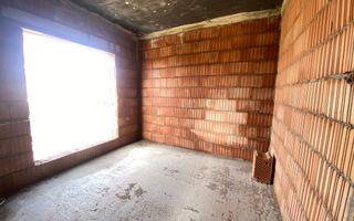 COMISION 0, CASĂ LA ROSU IN SACALAZ, 5 Camere, 107mp Utili, 300mp Teren - Poză 9