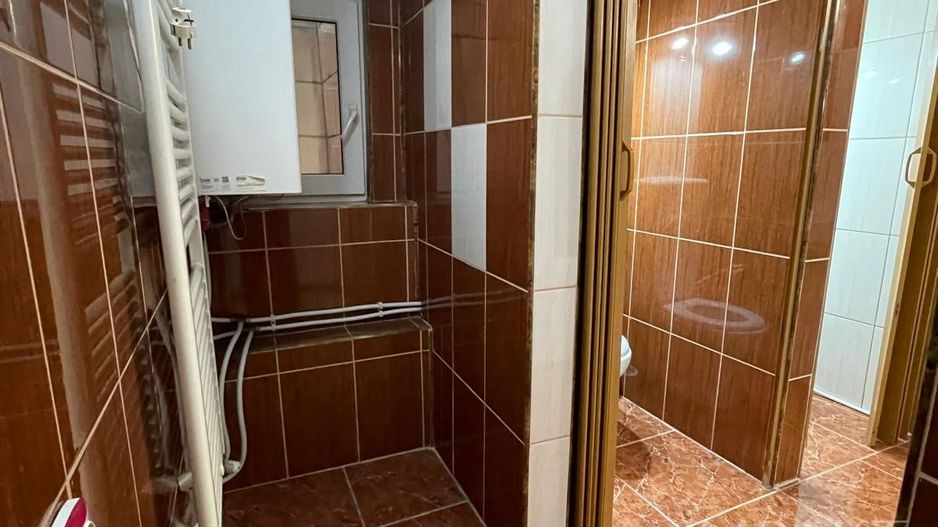 Spatiu comercial cu vad bun de inchiriat in zona centrală! - Poză 16