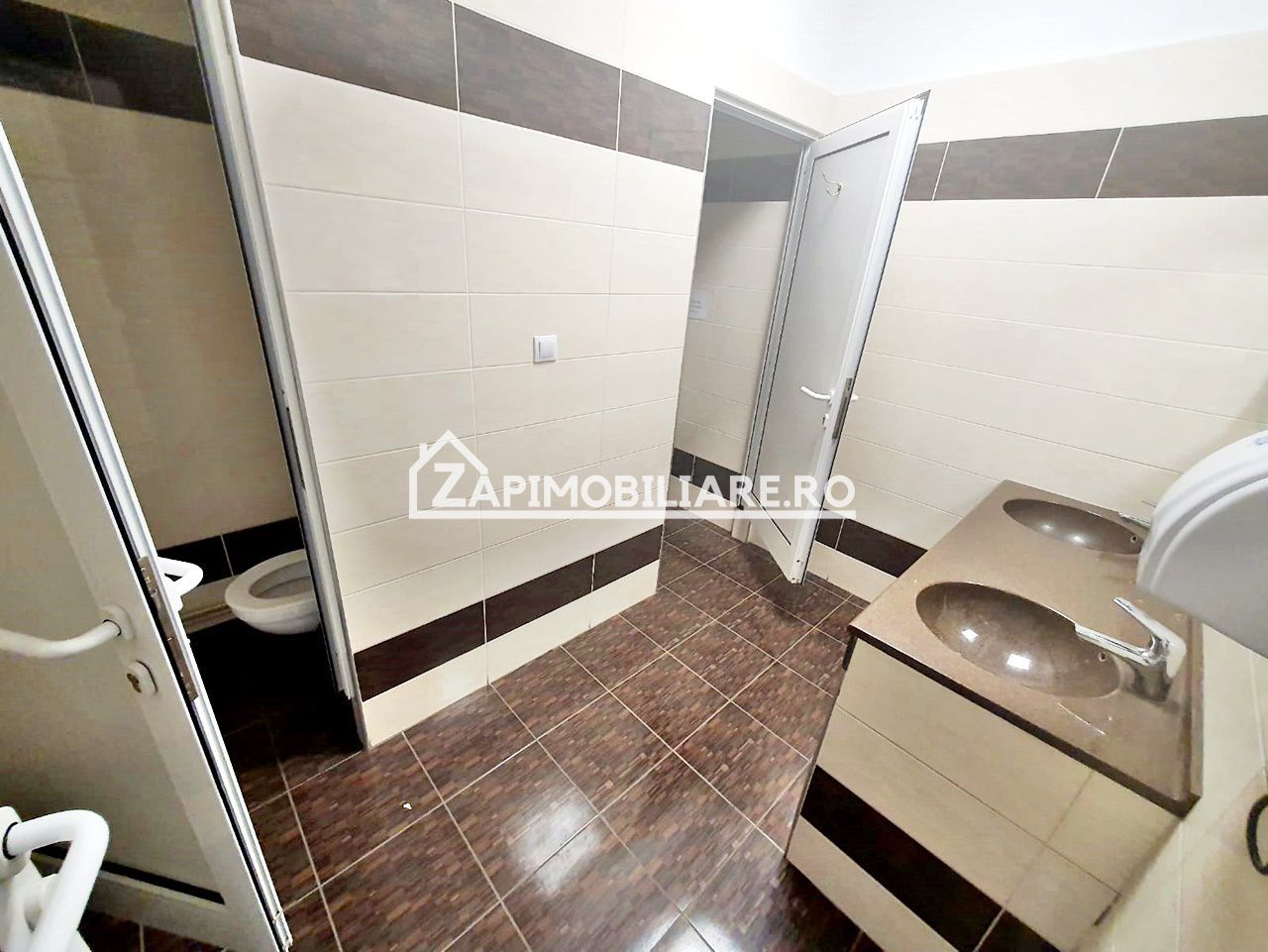 Spatiu Comercial 200 mp.2 băi,zona Ambiet cu parcare - Poză 5