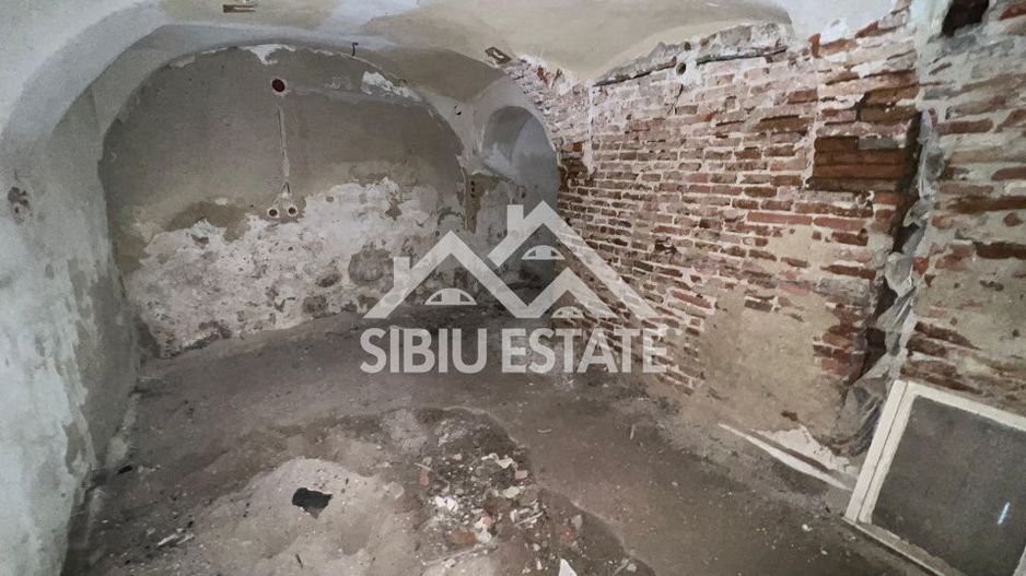 Imobil monument istoric de vânzare ,Strada Târgului, Sibiu - Poză 13