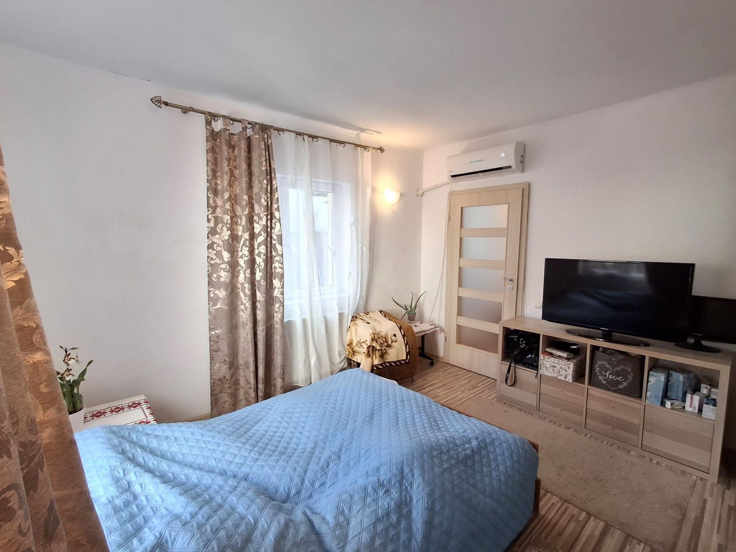 Casa de vanzare 3 camere Zona  Timpuri Noi - Poză 4