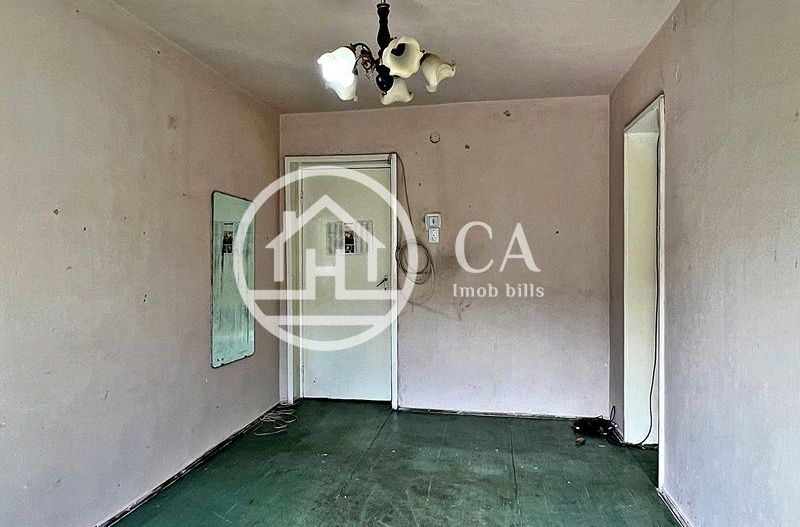 Apartament cu 3 camere de vânzare în zona Velența, Oradea - Poză 2