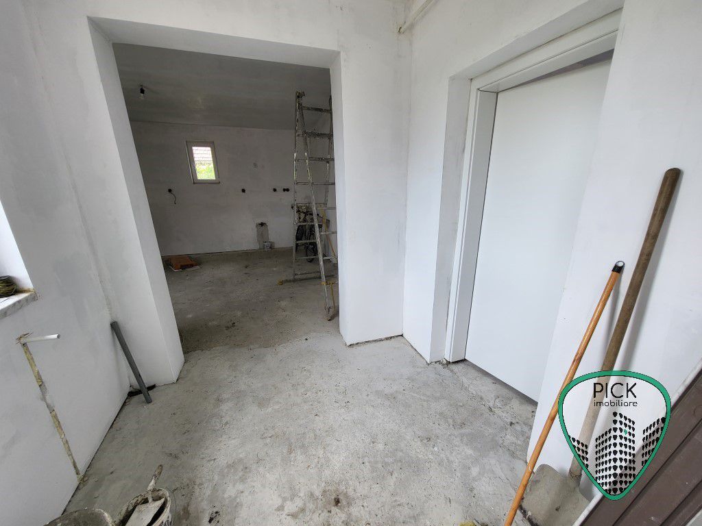 P 1104 - Casă singur în curte cu 2 camere  în Mureș, Sâncraiu de Mureș - Poză 4