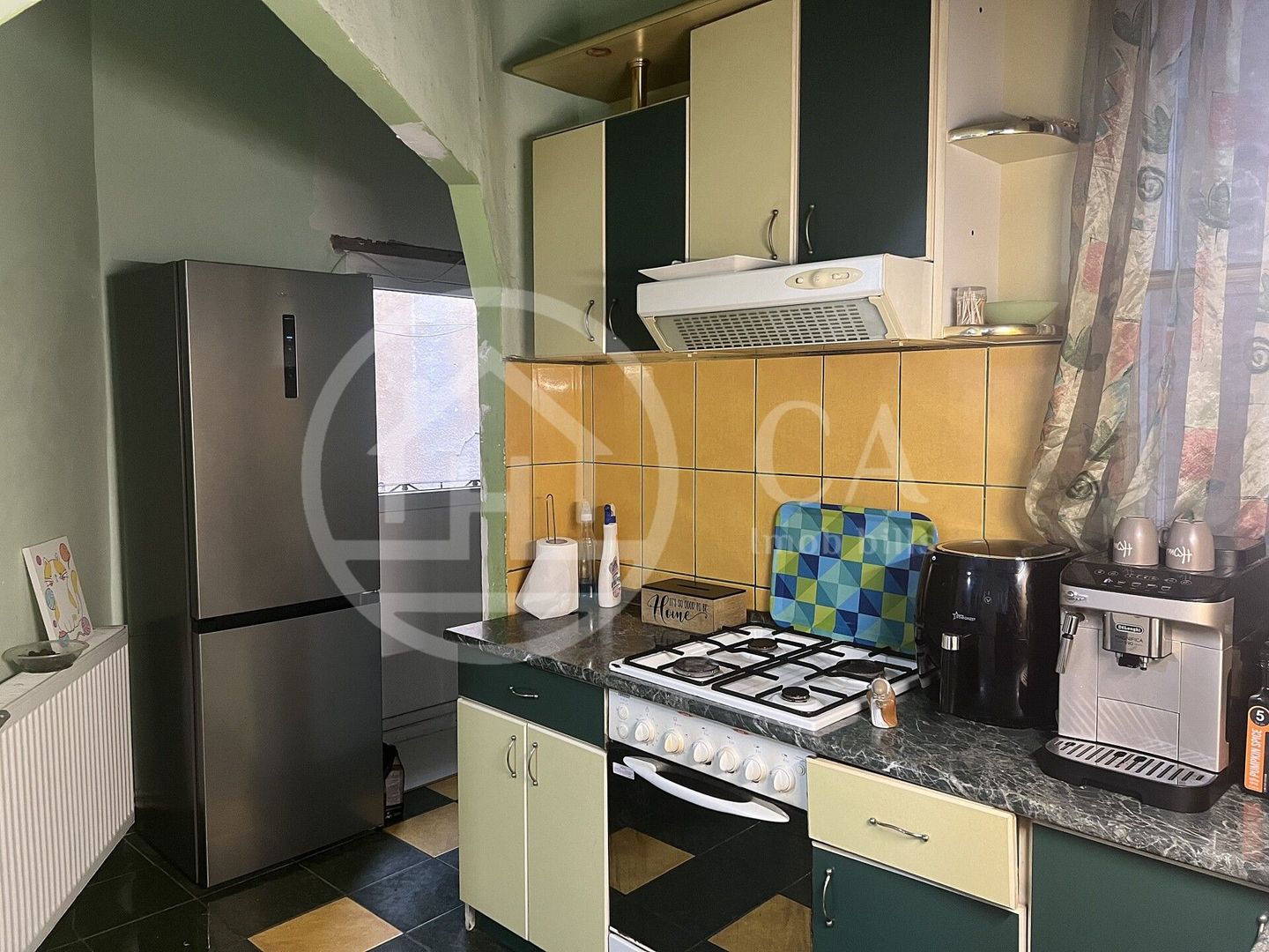 Apartament cu 4 camere de vanzare Ultracentral Oradea - Poză 3