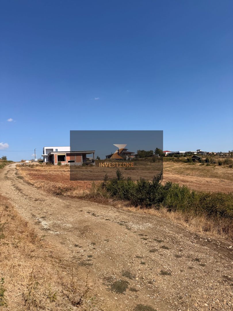 Teren intravilan str. Colinelor Oradea 940 mp - Poză 4