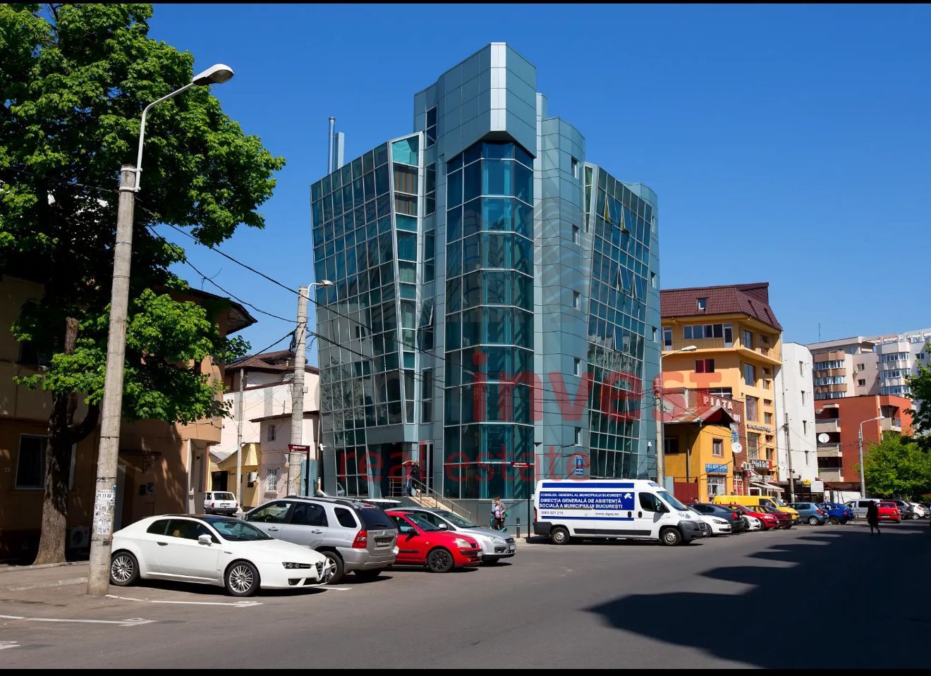 Cladire de birouri Vitan pretabilă pentru diverse afaceri. - Poză 2
