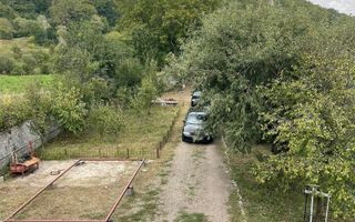 Casa de Vanzare la 10 km de Onesti - Poză 2