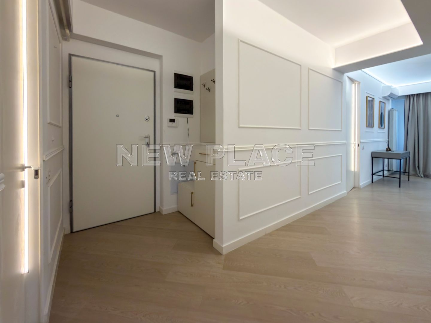 [VIDEO] CORTINA NORTH | Bucatarie inchisa | 1,100 Eur+TVA|Terasa 30 mp - Poză 9