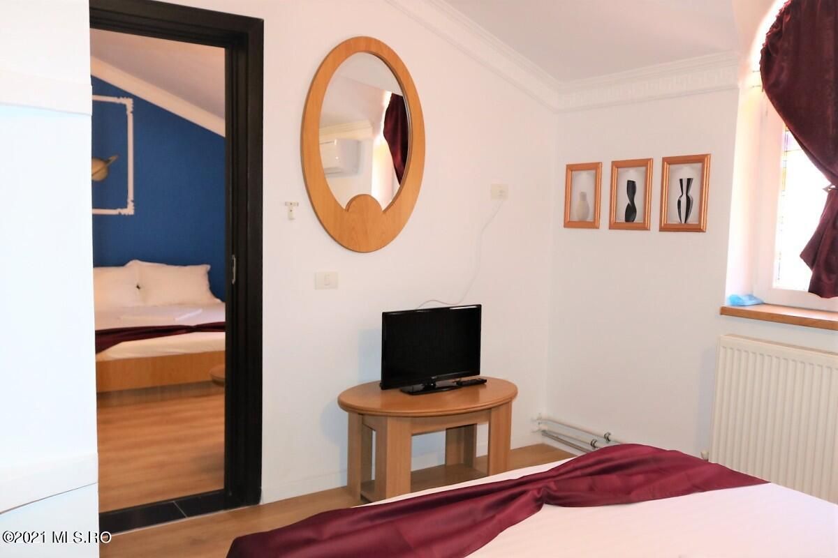 Mamaia Nord - Langa Mare, pensiune la cheie, 11 camere, 9 bai! - Poză 78