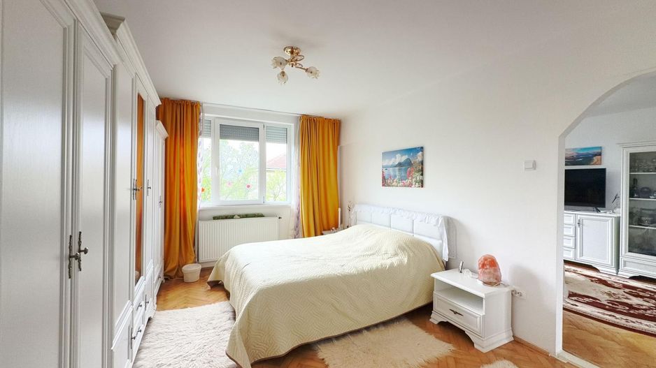 Apartament 2 camere, renovat complet – ideal locuință sau investiție - Poză 4