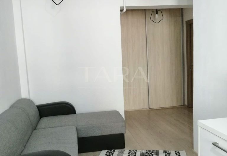 Apartament 2 camere, Baciu, 44 mp, balcon, parcare, ideal investitie. - Poză 1