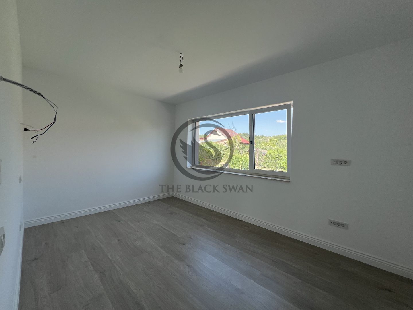 Casa de vanzare cu 4 camere | Premium | Nou | Moreni, Dambovita - Poză 22