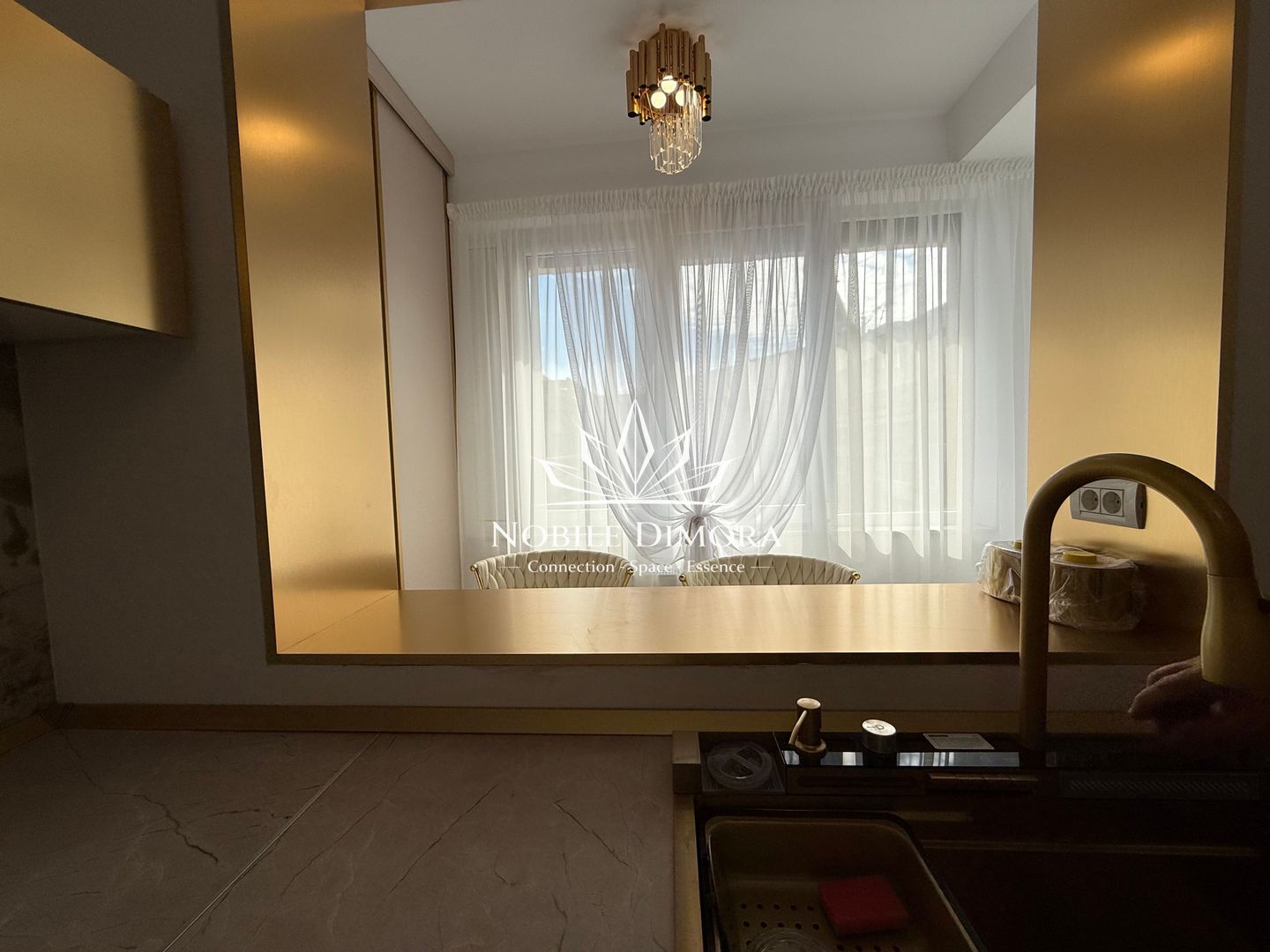 Apartament de lux - Ultracentral - 2 camere - parcare privata - Poză 11