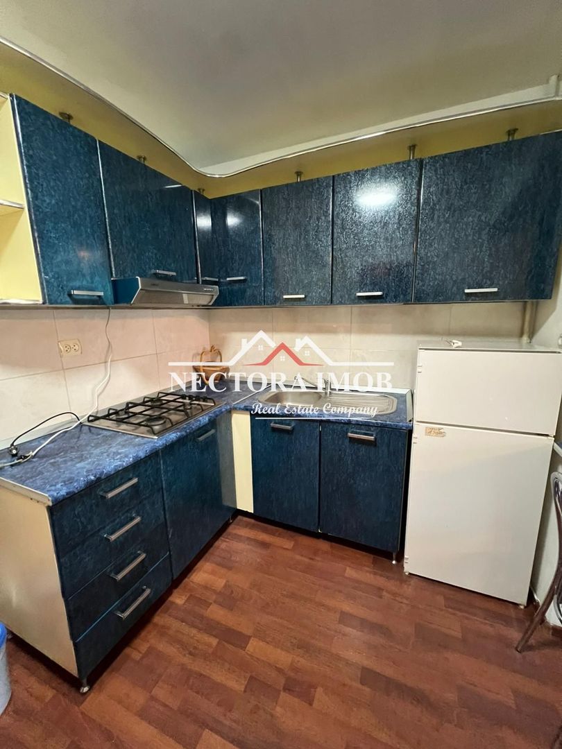 NECTORA IMOB-Apartament 2 camere, Blvd. Decebal, Etaj 1,Mobilat/Utilat - Poză 3