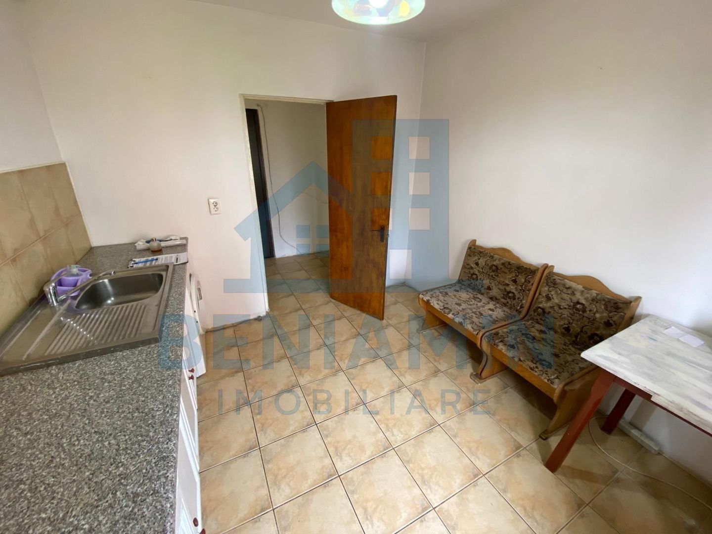 2 camere decomandat, etaj 3/4, boxa, aproape de Spitalul Judetean - Poză 5