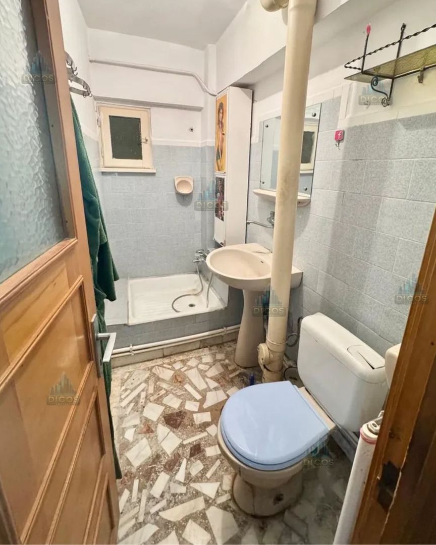 Apartament 4 Camere – Lângă Liceul Maiorescu, Giurgiu - Poză 6