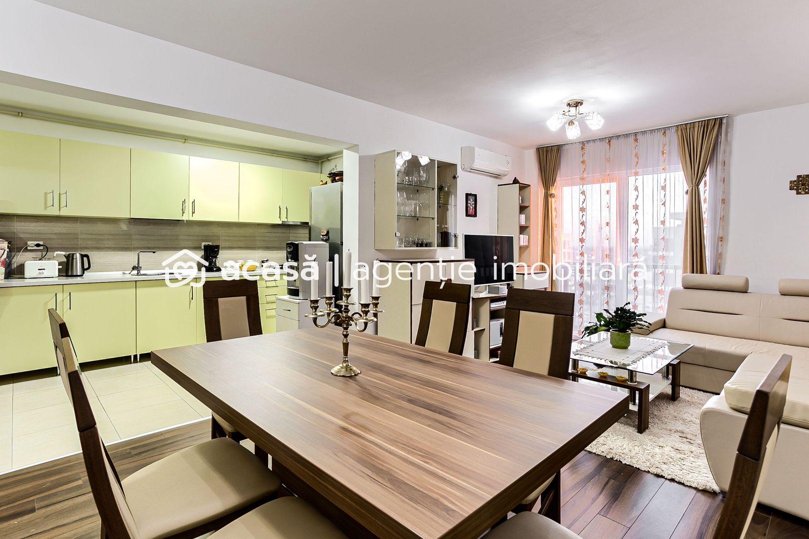 VÂNDUT! Apartament modern cu 3 camere - Poză 3