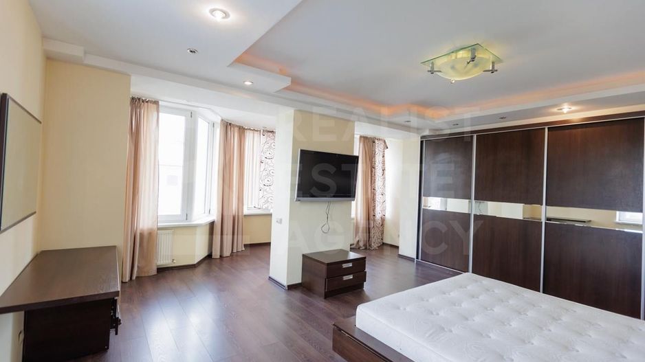 Vânzare, 3 dormitoare + living, str. Vasile Alexandri, Centru - Poză 9