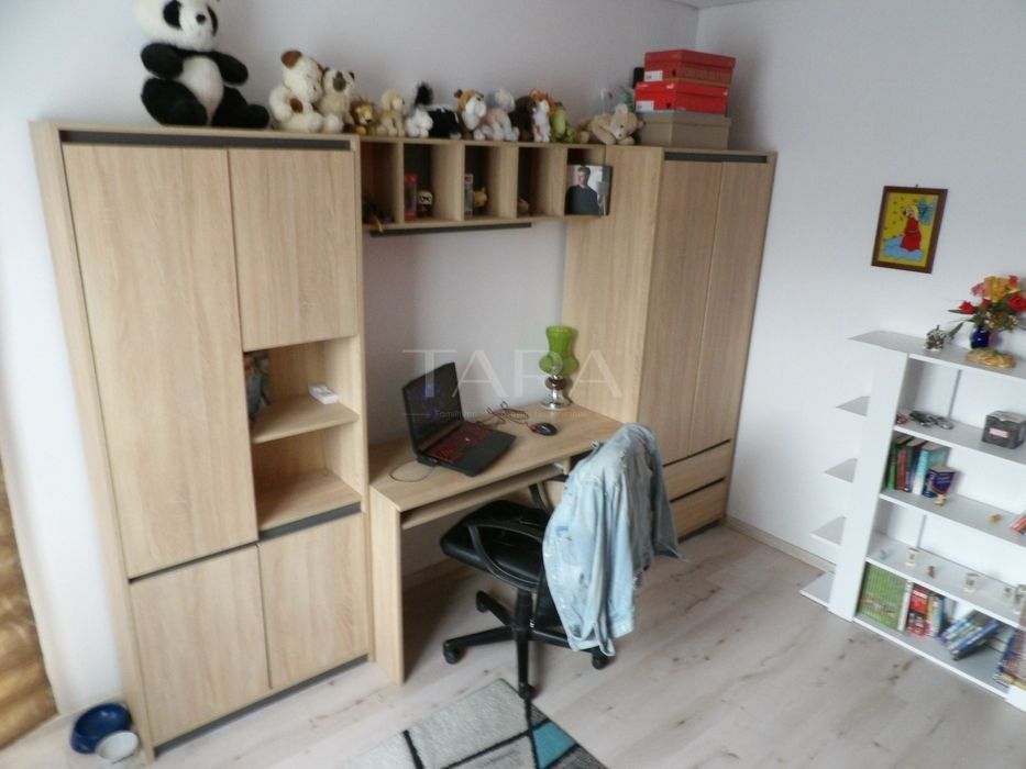 Apartament cu 3 camere de vânzare, Floresti - Poză 3