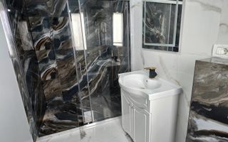 Duplex cu 5 camere despartit prin garaj in Giarmata - Poză 15